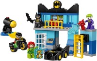 Купить конструктор Lego Batcave Challenge 10842  по цене от 3999 грн.