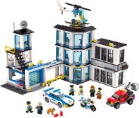 Купить конструктор Lego Police Station 60141  по цене от 9999 грн.