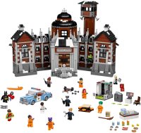 Купить конструктор Lego Arkham Asylum 70912  по цене от 20102 грн.
