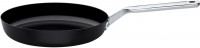 Купить сковородка Fiskars Rotisser 1023738  по цене от 2725 грн.