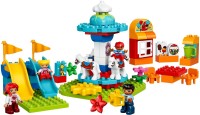 Купити конструктор Lego Fun Family Fair 10841  за ціною від 6526 грн.