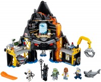 Купить конструктор Lego Garmadons Volcano Lair 70631  по цене от 6999 грн.