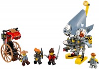 Купить конструктор Lego Piranha Attack 70629  по цене от 2699 грн.