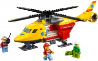 Купить конструктор Lego Ambulance Helicopter 60179  по цене от 2199 грн.