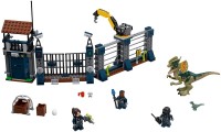 Купить конструктор Lego Dilophosaurus Outpost Attack 75931  по цене от 7081 грн.