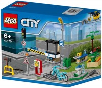 Купить конструктор Lego Build My City Accessory Set 40170  по цене от 999 грн.