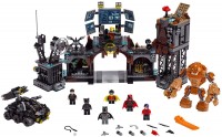Купить конструктор Lego Batcave Clayface Invasion 76122  по цене от 7499 грн.