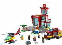 Купить конструктор Lego Fire Station 60320  по цене от 3999 грн.
