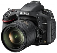 Купить фотоаппарат Nikon D600 kit 18-105  по цене от 71900 грн.