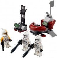 Купить конструктор Lego Clone Trooper Command Station 40558  по цене от 1799 грн.