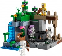 Купить конструктор Lego The Skeleton Dungeon 21189: цена от 939 грн.