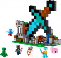 Купить конструктор Lego The Sword Outpost 21244: цена от 1461 грн.