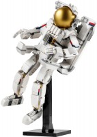 Купить конструктор Lego Space Astronaut 31152: цена от 1576 грн.