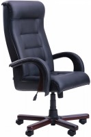 Купить компьютерное кресло AMF Royal Lux: цена от 9261 грн.