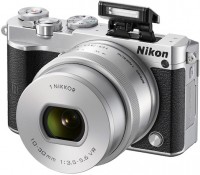 Купить фотоаппарат Nikon 1 J5 Kit 10-30  по цене от 14664 грн.