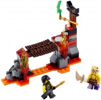 Купить конструктор Lego Lava Falls 70753  по цене от 899 грн.