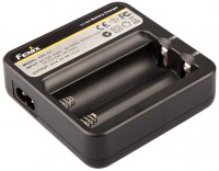 Купить зарядка аккумуляторных батареек Fenix ARE-C1: цена от 1450 грн.