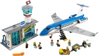 Купить конструктор Lego Airport Passenger Terminal 60104  по цене от 30000 грн.