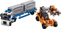 Купити конструктор Lego Container Yard 42062  за ціною від 4449 грн.