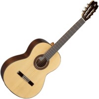 Купити гітара Alhambra Iberia  за ціною від 31892 грн.