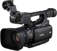 Купити відеокамера Canon XF105  за ціною від 68000 грн.