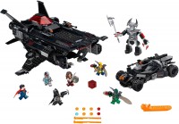 Купити конструктор Lego Flying Fox Batmobile Airlift Attack 76087  за ціною від 5999 грн.