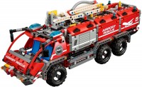 Купить конструктор Lego Airport Rescue Vehicle 42068  по цене от 11760 грн.