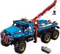 Купити конструктор Lego 6x6 All Terrain Tow Truck 42070  за ціною від 15999 грн.
