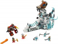 Купить конструктор Lego Sir Fangars Ice Fortress 70147  по цене от 7499 грн.