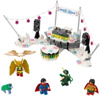 Купити конструктор Lego The Justice League Anniversary Party 70919  за ціною від 1999 грн.