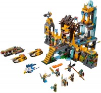 Купить конструктор Lego The Lion CHI Temple 70010  по цене от 12999 грн.