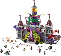 Купити конструктор Lego The Joker Manor 70922  за ціною від 31999 грн.