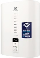 Купить водонагреватель Electrolux EWH Centurio IQ 2.0 (EWH 30 Centurio IQ 2.0) по цене от 8500 грн.