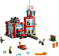 Купить конструктор Lego Fire Station 60215  по цене от 3299 грн.