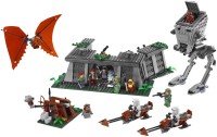 Купити конструктор Lego The Battle of Endor 8038  за ціною від 17999 грн.