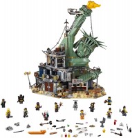 Купити конструктор Lego Welcome to Apocalypseburg! 70840  за ціною від 29000 грн.