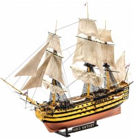 Купить сборная модель Revell Battle of Trafalgar (1:225)  по цене от 1680 грн.