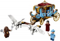 Купити конструктор Lego Beauxbatons Carriage: Arrival at Hogwarts 75958  за ціною від 3999 грн.