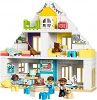 Купить конструктор Lego Modular Playhouse 10929  по цене от 4600 грн.