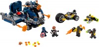 Купити конструктор Lego Avengers Truck Take Down 76143  за ціною від 4099 грн.