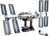 Купити конструктор Lego International Space Station 21321  за ціною від 4599 грн.