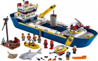 Купить конструктор Lego Ocean Exploration Ship 60266  по цене от 15499 грн.