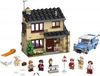 Купить конструктор Lego 4 Privet Drive 75968  по цене от 3199 грн.