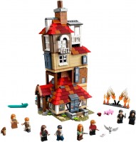 Купить конструктор Lego Attack on the Burrow 75980  по цене от 7199 грн.