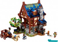 Купити конструктор Lego Medieval Blacksmith 21325  за ціною від 9000 грн.