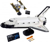 Купить конструктор Lego NASA Space Shuttle Discovery 10283  по цене от 6799 грн.