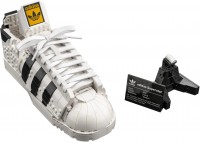 Купить конструктор Lego Adidas Originals Superstar 10282  по цене от 6499 грн.