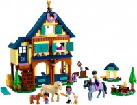 Купить конструктор Lego Forest Horseback Riding Center 41683  по цене от 3087 грн.