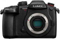 Купить фотоапарат Panasonic DC-GH5 II body: цена от 47999 грн.