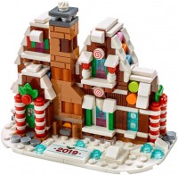 Купити конструктор Lego Microscale Gingerbread House 40337  за ціною від 2199 грн.